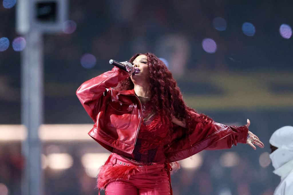 SZA Releases Extended LANA Album with 4 New Songs After Super Bowl Performance