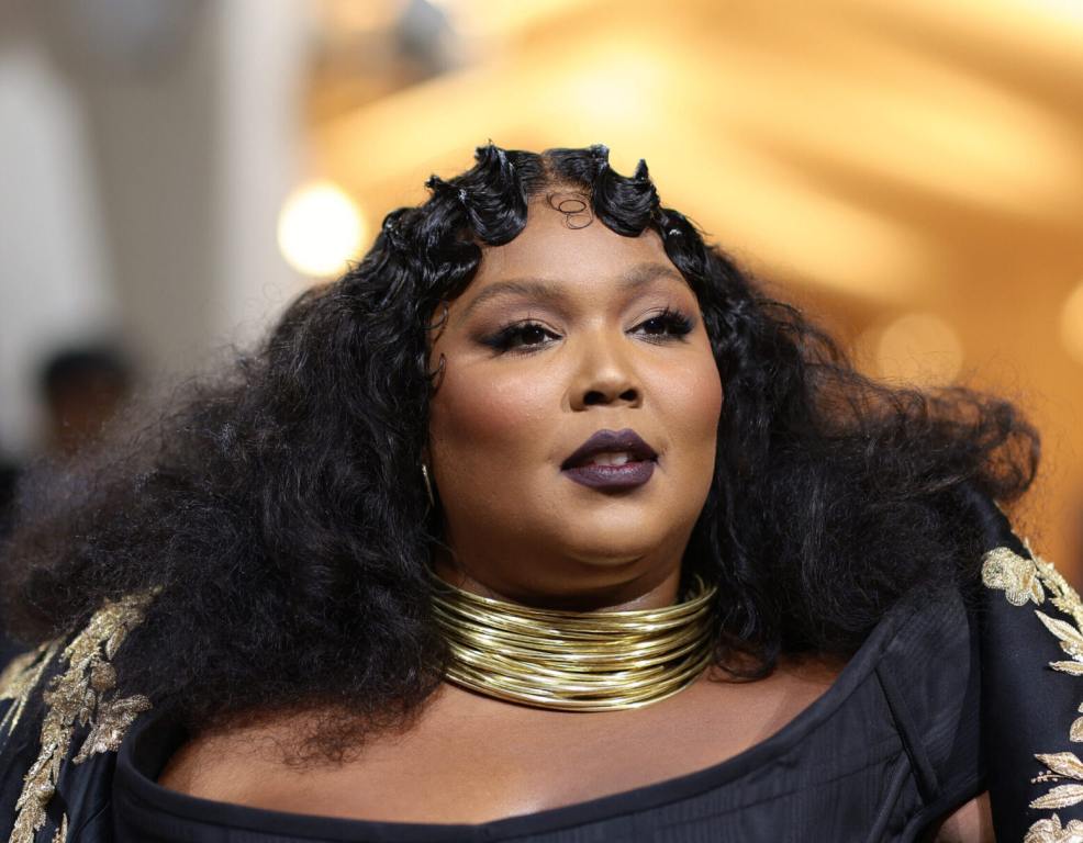 Lizzo Updates ‘GRRRLS’ Lyrics After Ableist Slur Backlash