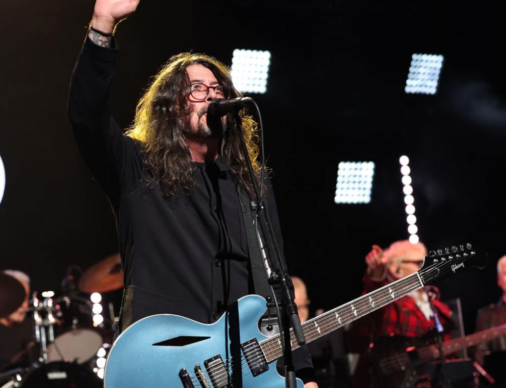 Eighth Annual LOVE ROCKS NYC Benefit Concert For God's Love We Deliver, Dave Grohl Slams Taylor Swift's Eras Tour