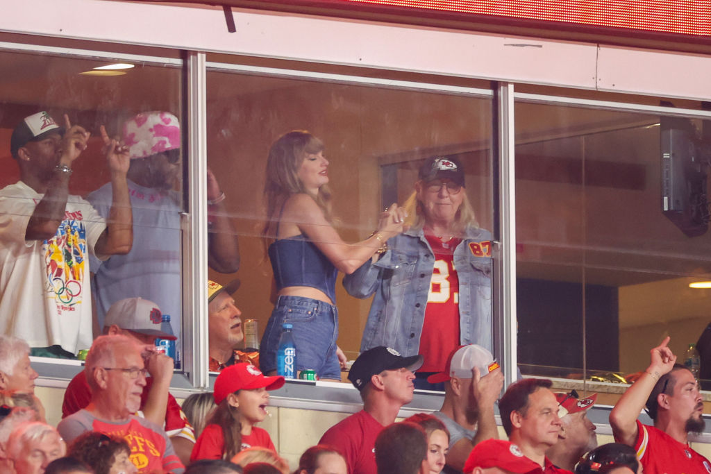 Taylor Swift reacts with Donna Kelce as the Kansas City Chiefs take on the Baltimore Ravens during the fourth quarter at GEHA Field at Arrowhead Stadium on September 05, 2024 in Kansas City, Missouri. 