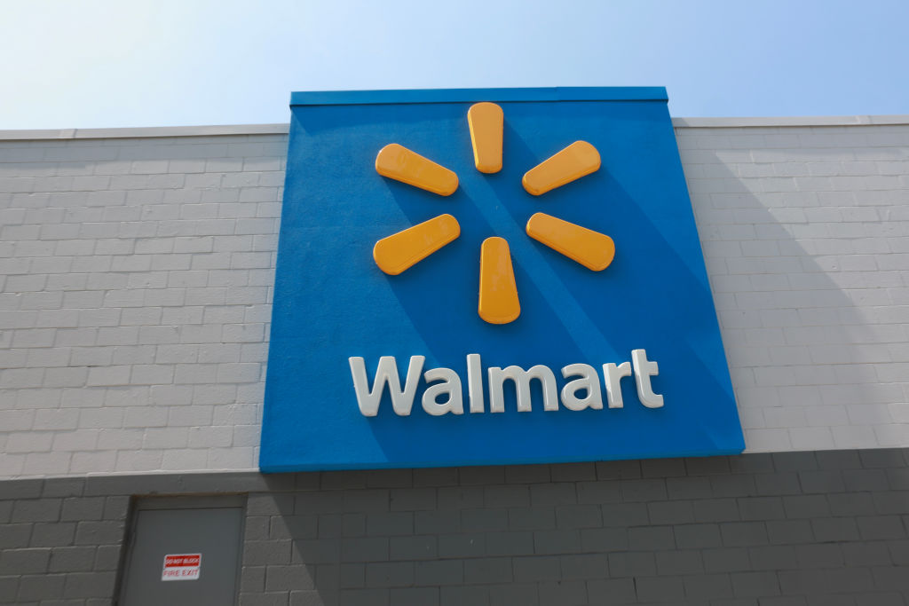 Walmart Announces Layoffs Of Some Corporate Staff.


Meanwhile, A Florida "Bad Dad" was arrested after attacking deputies who called him to pick up his son, who had been causing chaos at a local Walmart.
